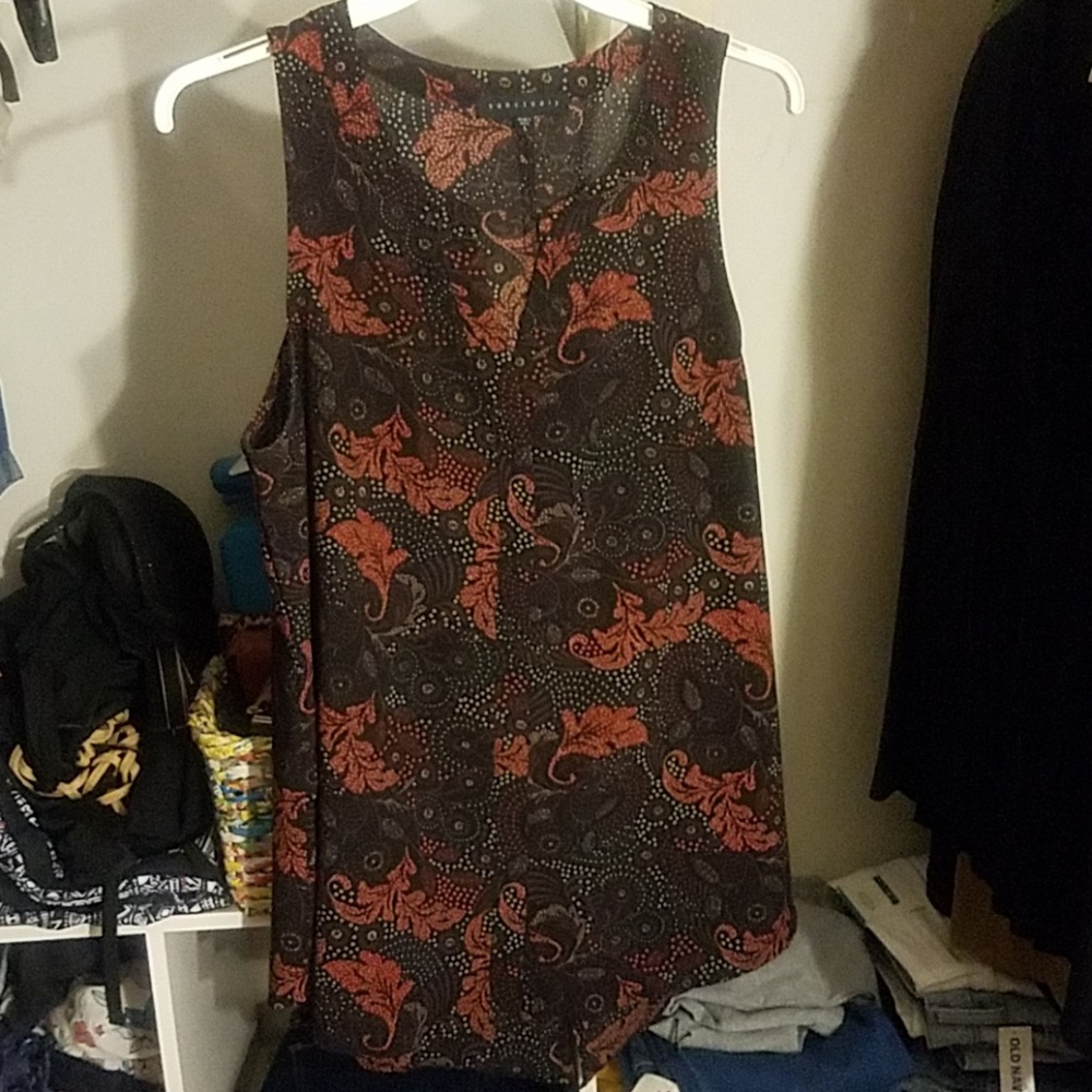 Colorful sleeveless blouse size large
